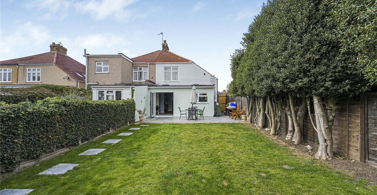 4 bedroom house for sale in Welling | Robinson Jackson