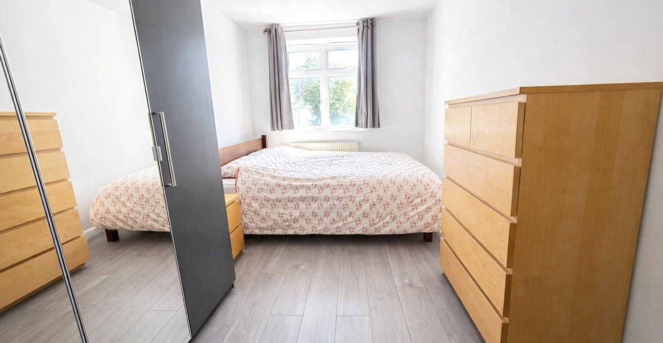 1 bedroom property for sale in London | Robinson Jackson