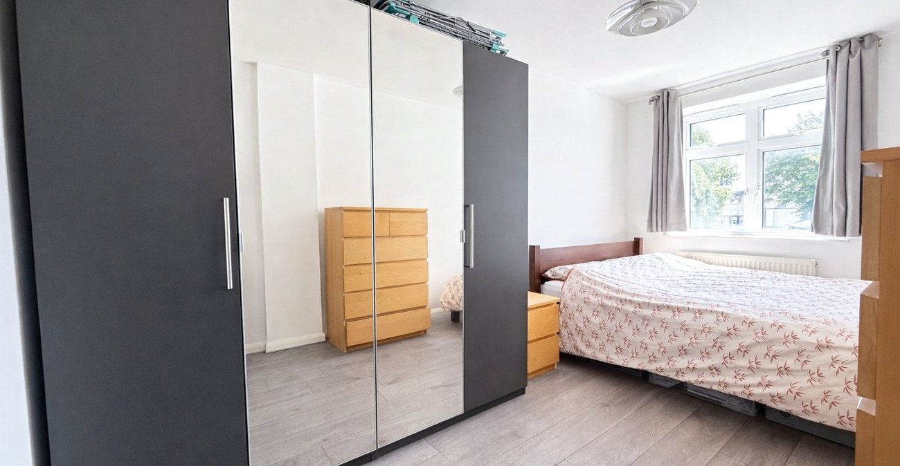 1 bedroom property for sale in London | Robinson Jackson