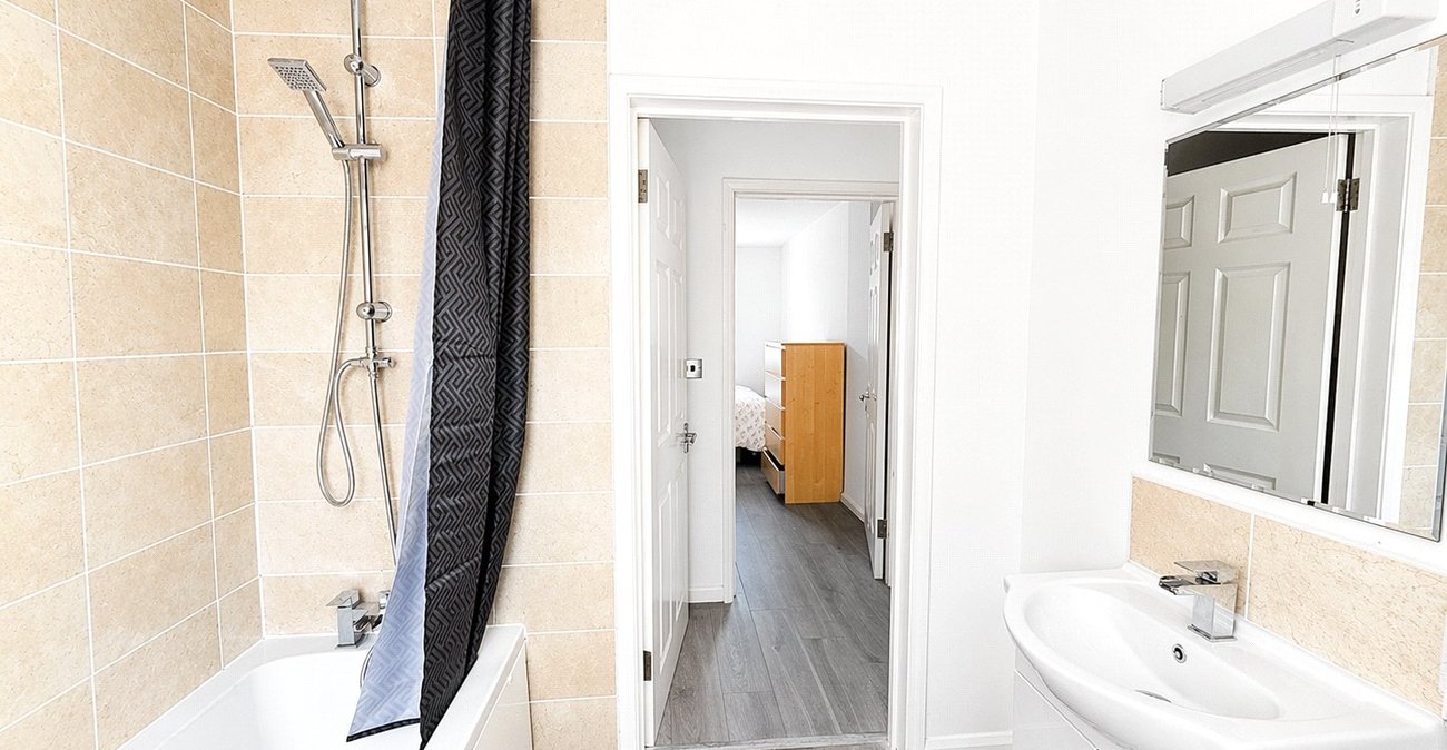 1 bedroom property for sale in London | Robinson Jackson