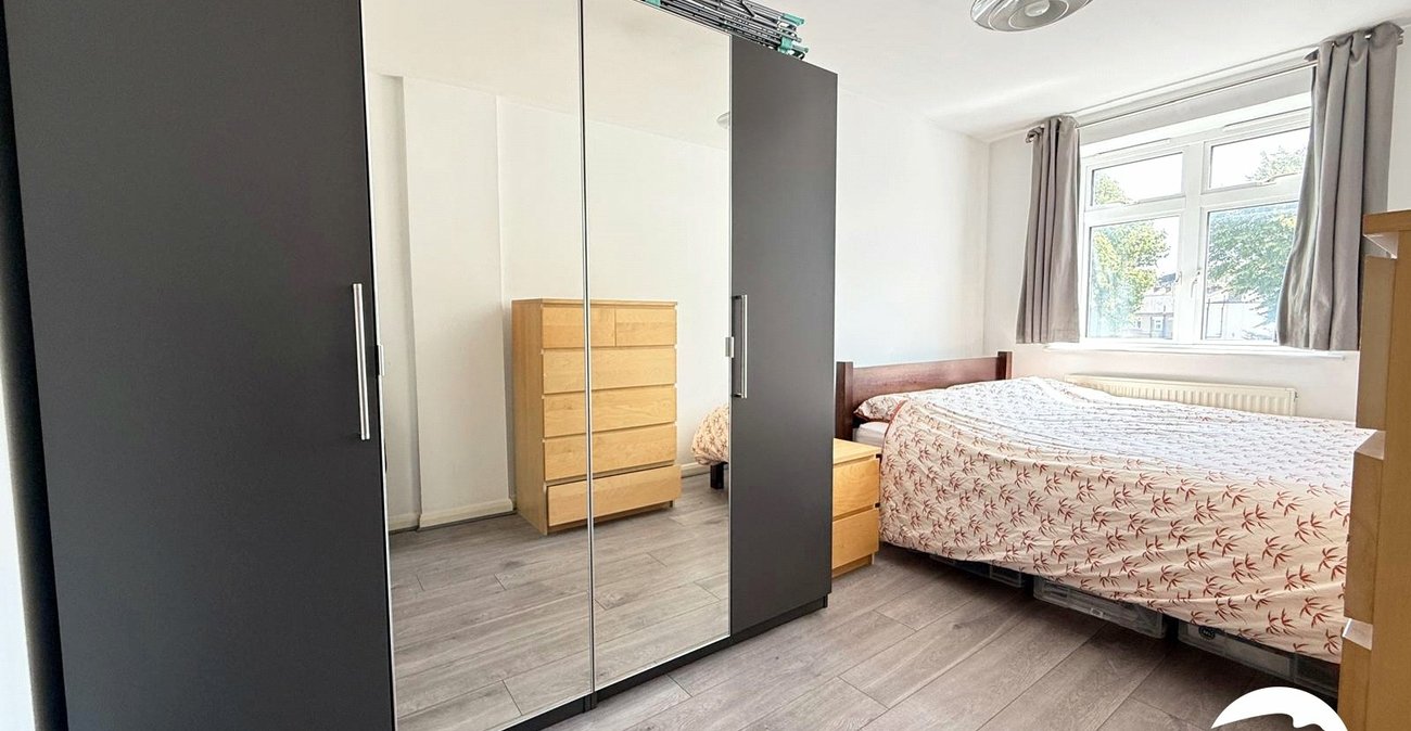 1 bedroom property for sale in London | Robinson Jackson