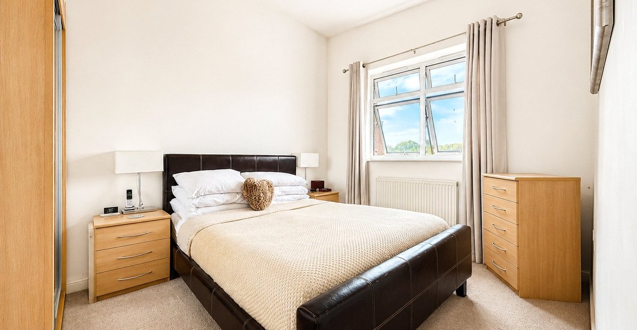 1 bedroom property for sale in London | Robinson Jackson