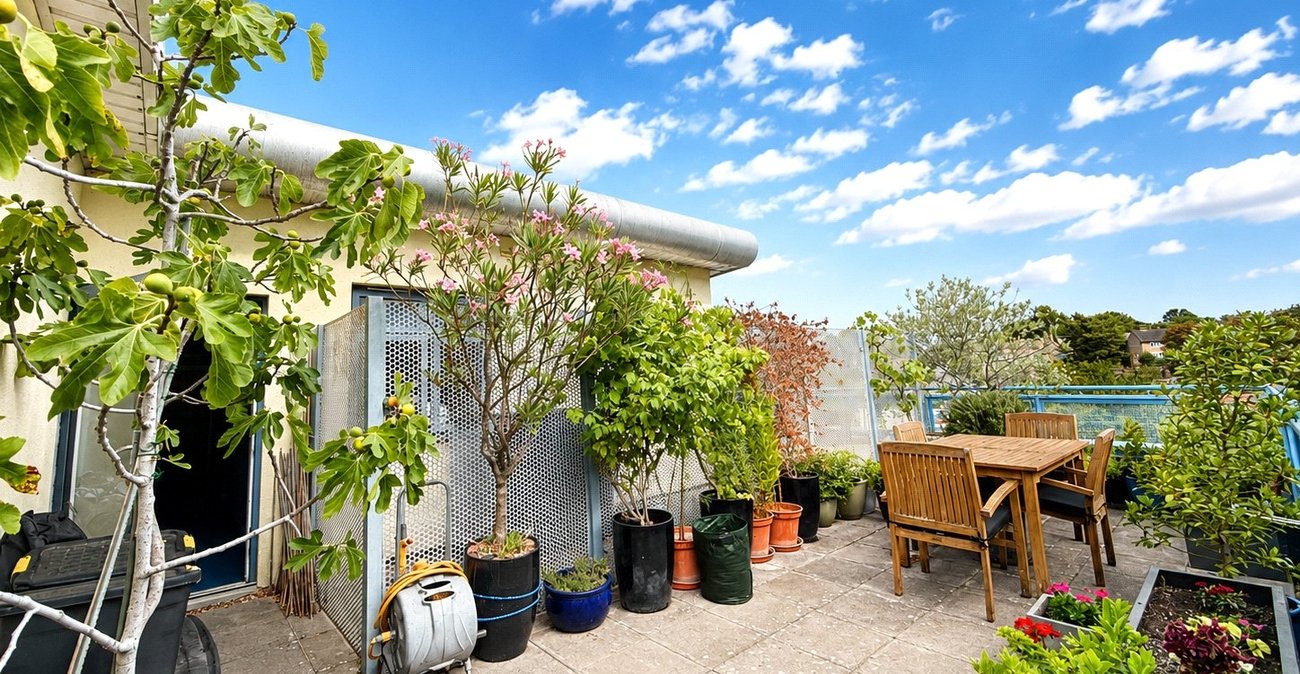 1 bedroom property for sale in London | Robinson Jackson