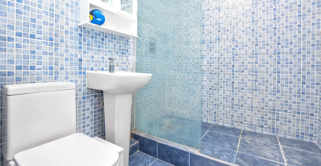 1 bedroom property for sale in 174 Erith Road | Robinson Jackson