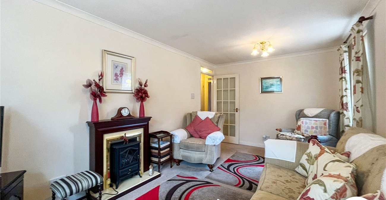 1 bedroom property for sale in West Street | Robinson Michael & Jackson