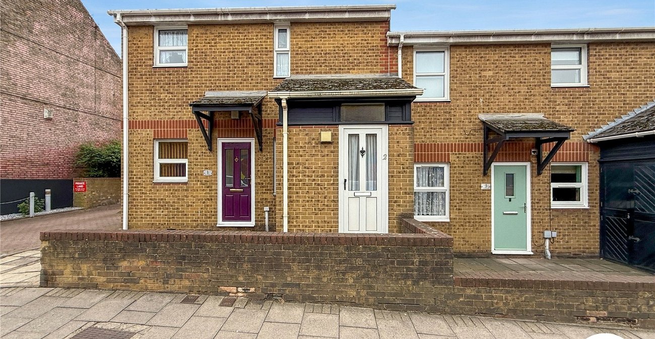 1 bedroom property for sale in West Street | Robinson Michael & Jackson