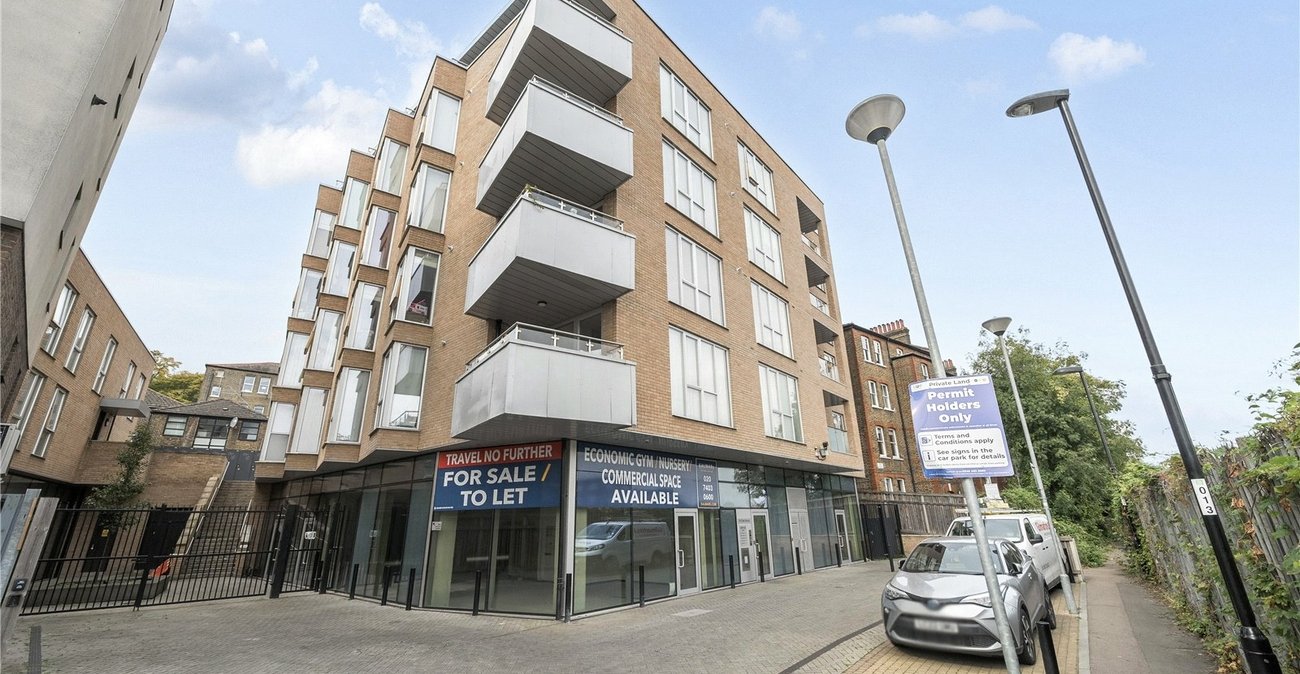 2 bedroom property for sale in Forest Hill | Robinson Jackson