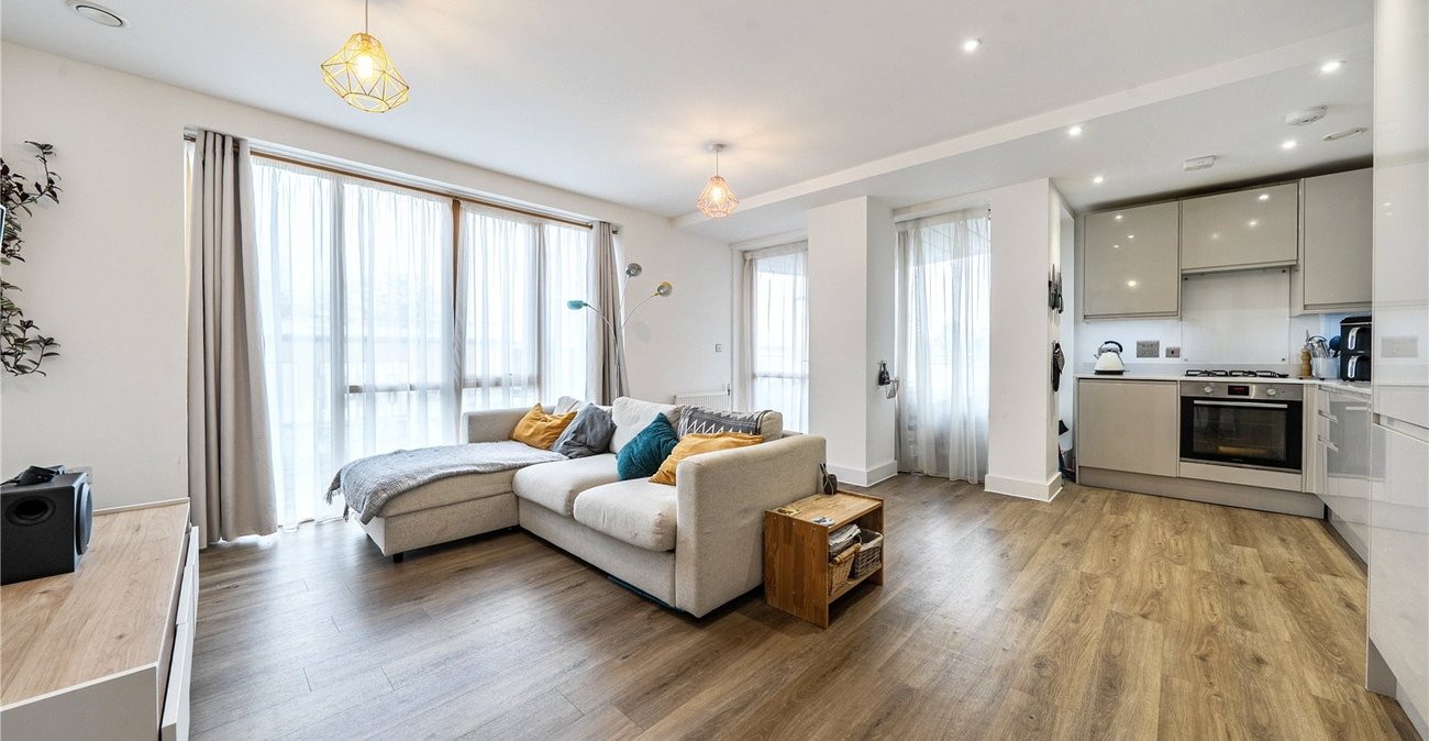 3 bedroom property for sale in Forest Hill | Robinson Jackson