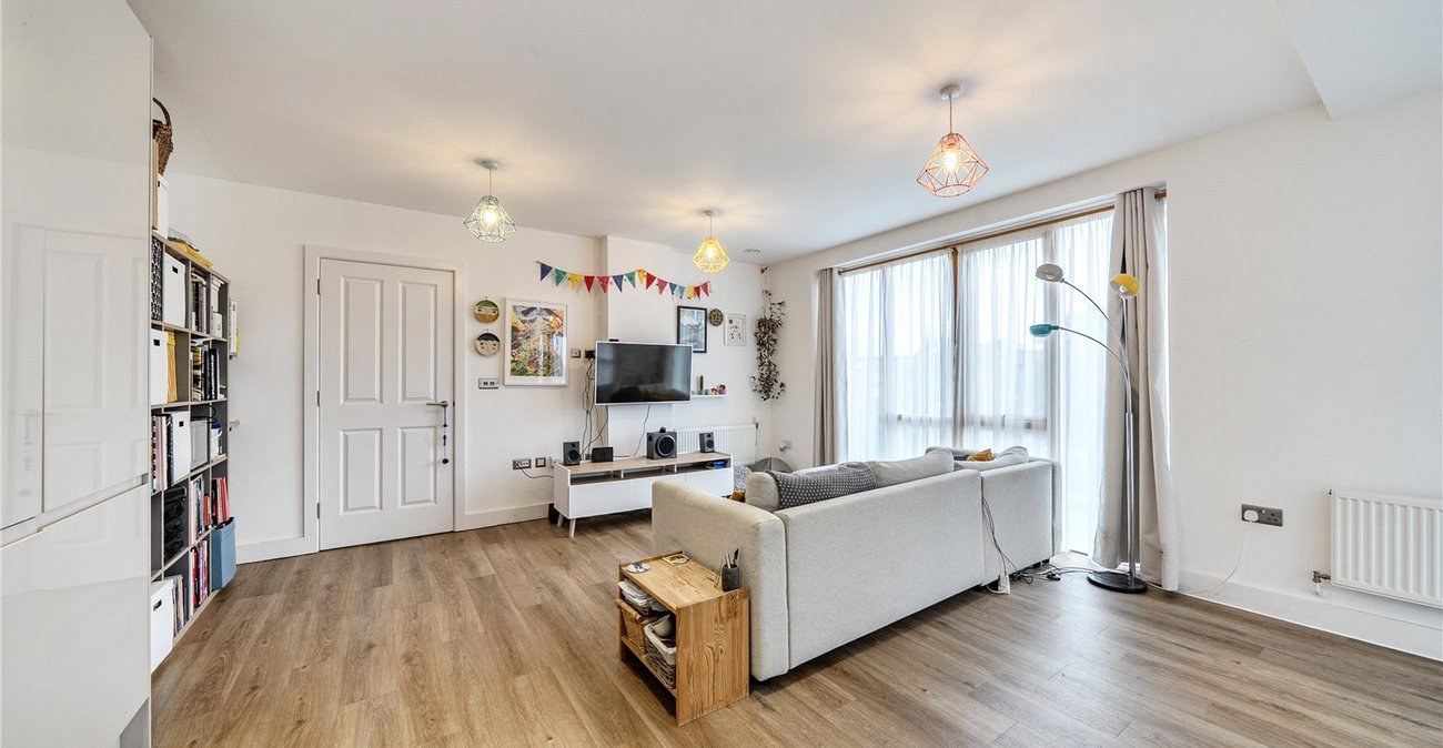 3 bedroom property for sale in Forest Hill | Robinson Jackson