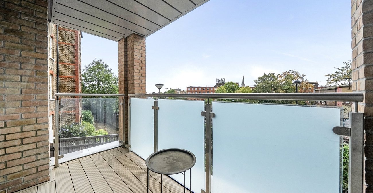 3 bedroom property for sale in Forest Hill | Robinson Jackson