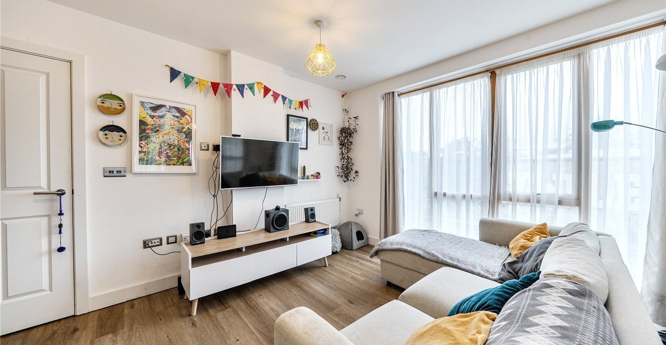 3 bedroom property for sale in Forest Hill | Robinson Jackson