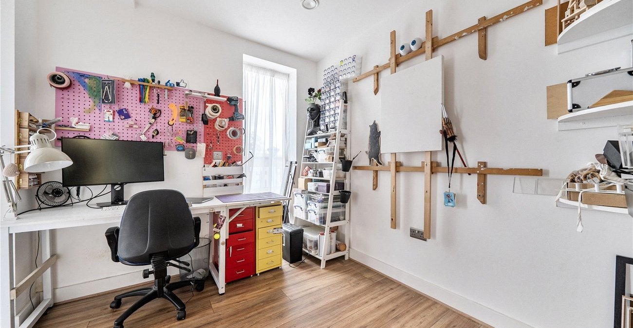 3 bedroom property for sale in Forest Hill | Robinson Jackson