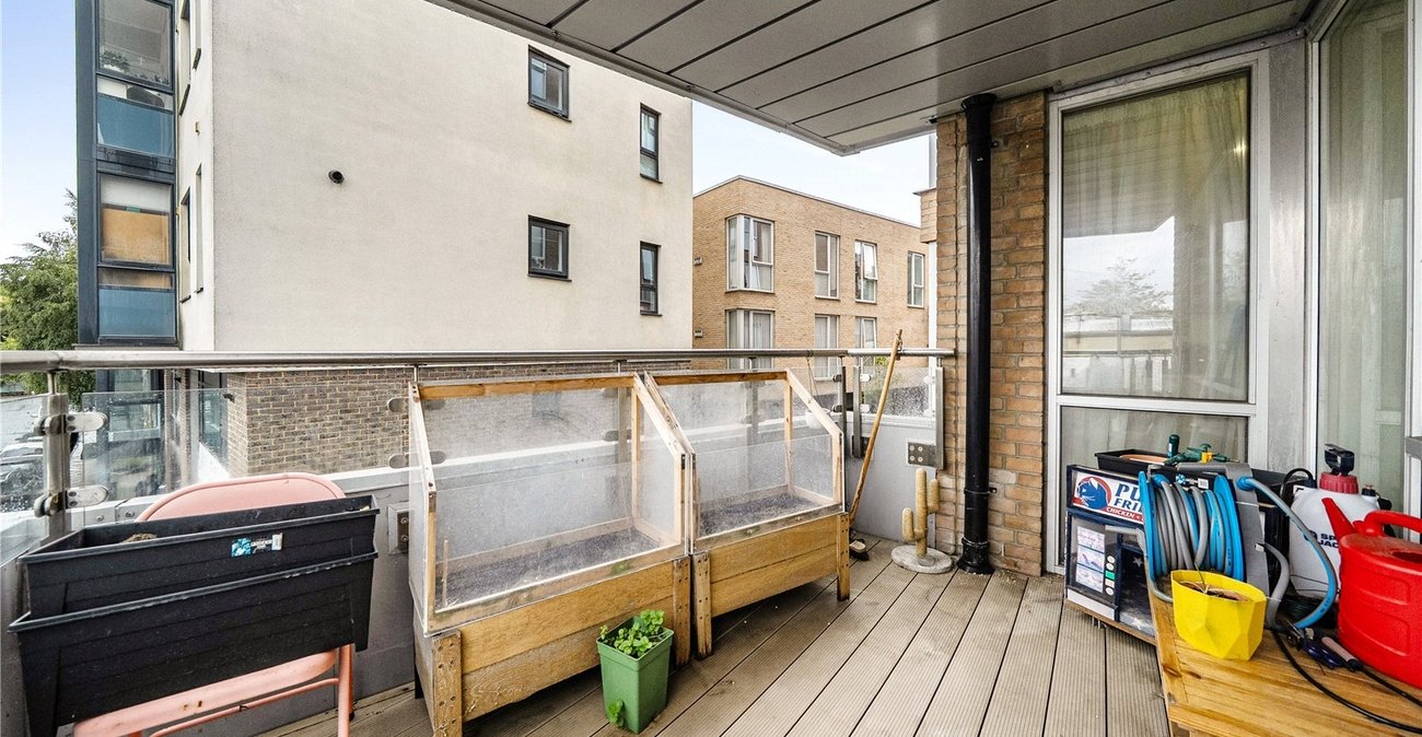 3 bedroom property for sale in Forest Hill | Robinson Jackson