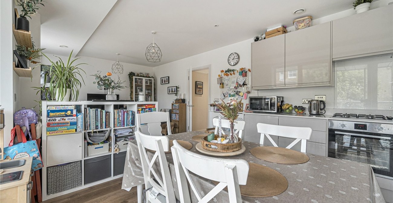 2 bedroom property for sale in  | Robinson Jackson