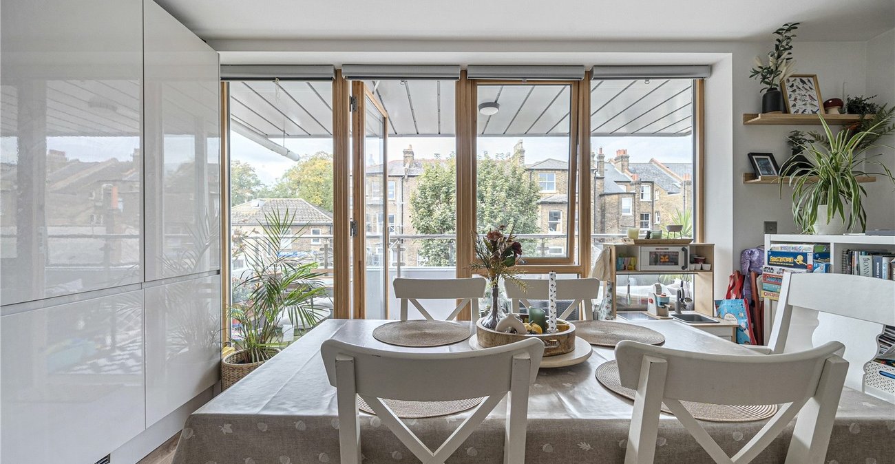 2 bedroom property for sale in  | Robinson Jackson