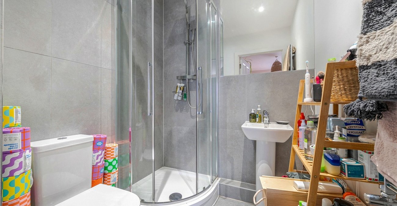 2 bedroom property for sale in  | Robinson Jackson