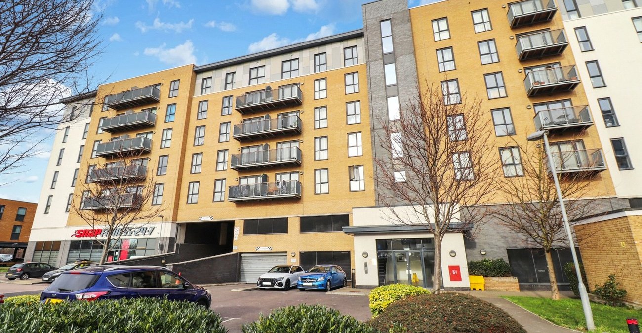 2 bedroom property for sale in Belvedere | Robinson Jackson