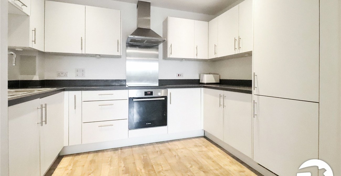 2 bedroom property for sale in Belvedere | Robinson Jackson