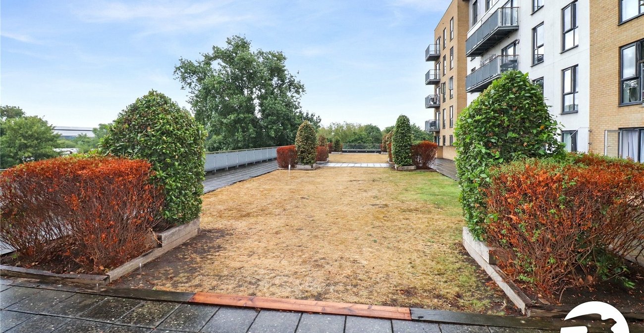 2 bedroom property for sale in Belvedere | Robinson Jackson