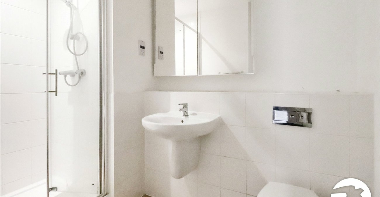 2 bedroom property for sale in Belvedere | Robinson Jackson