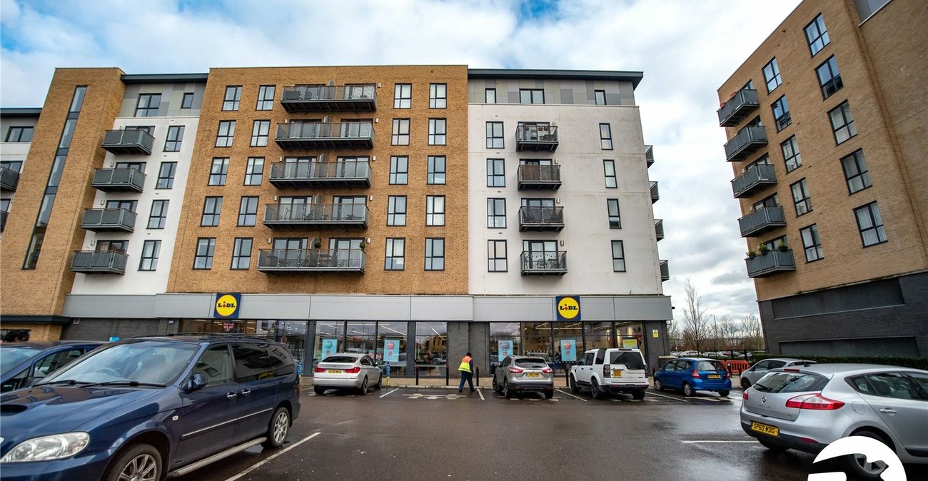 2 bedroom property for sale in Belvedere | Robinson Jackson