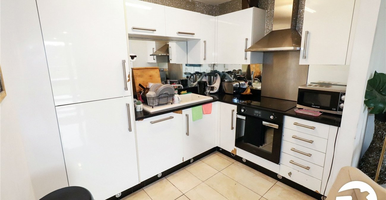 1 bedroom property for sale in Belvedere, Kent | Robinson Jackson