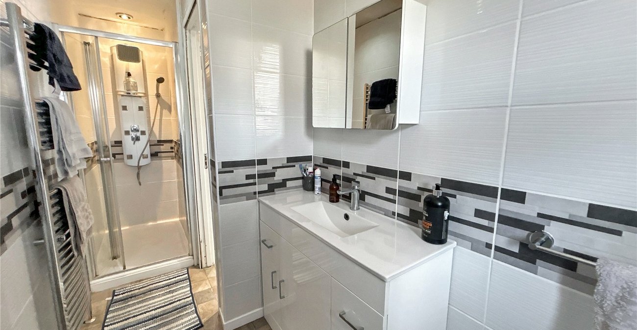 2 bedroom house for sale in Sidcup | Robinson Jackson