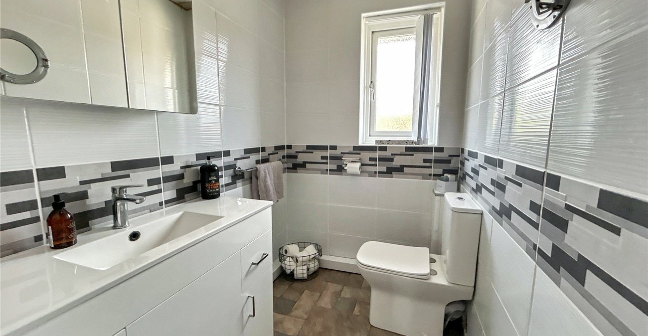 2 bedroom house for sale in Sidcup | Robinson Jackson