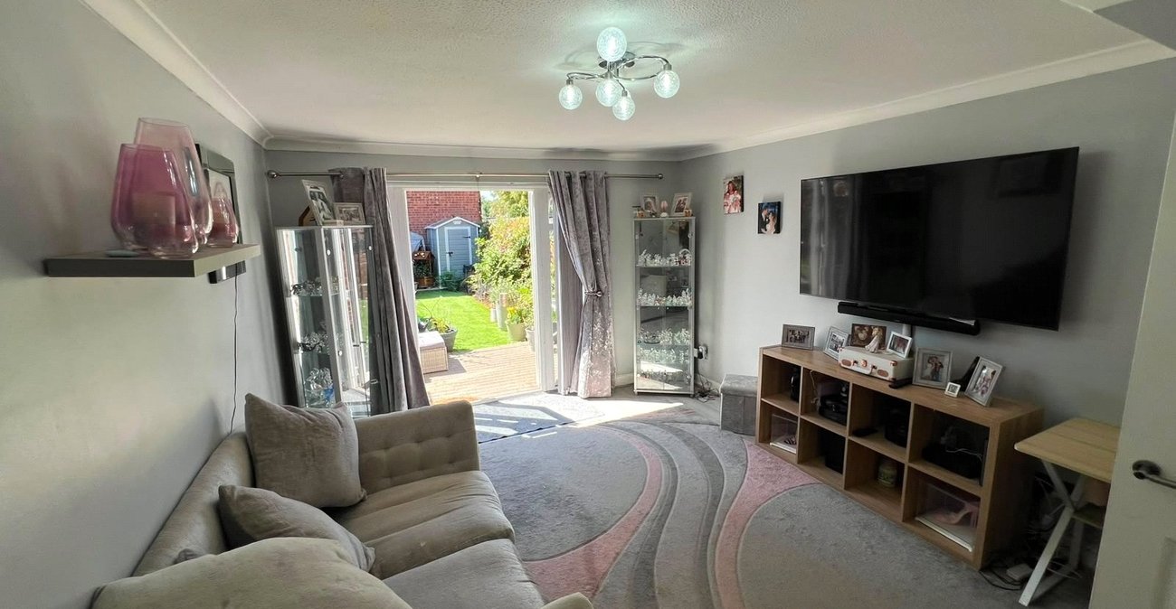 2 bedroom house for sale in Gravesend | Robinson Michael & Jackson
