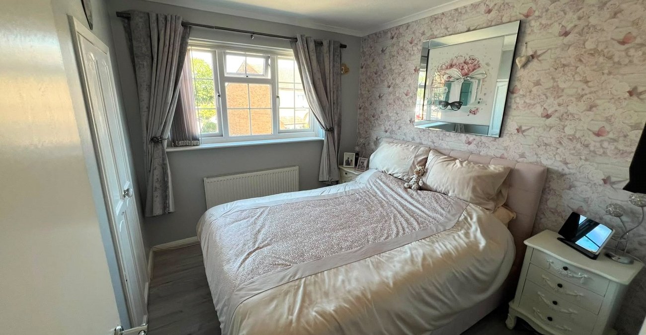 2 bedroom house for sale in Gravesend | Robinson Michael & Jackson