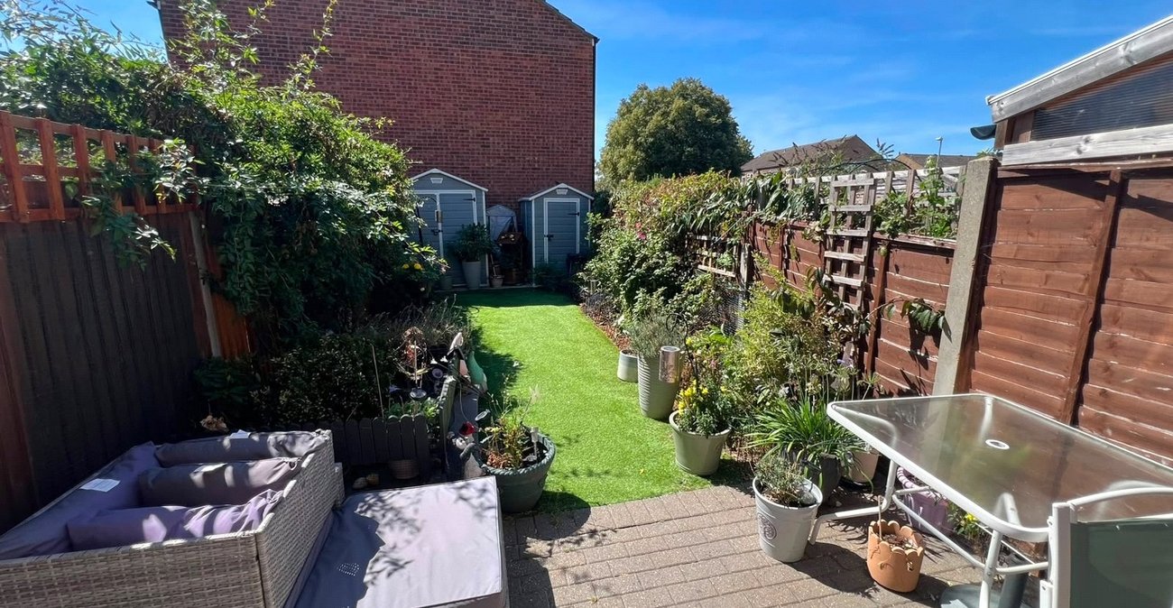 2 bedroom house for sale in Gravesend | Robinson Michael & Jackson