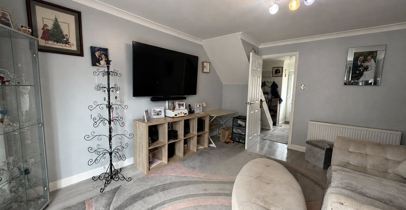 2 bedroom house for sale in Gravesend | Robinson Michael & Jackson