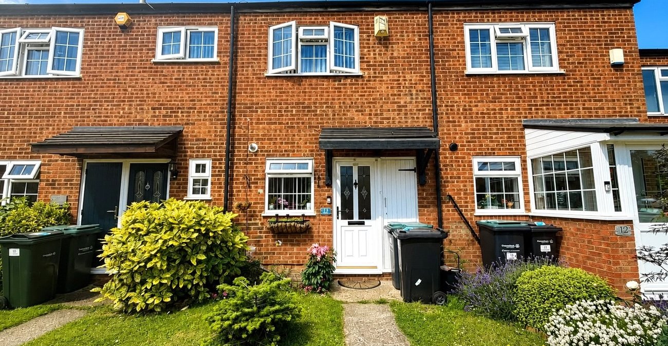 2 bedroom house for sale in Gravesend | Robinson Michael & Jackson