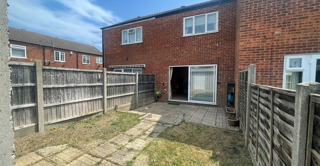 3 bedroom house for sale in Hever Court Farm | Robinson Michael & Jackson