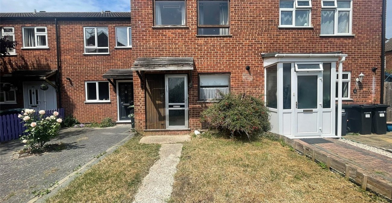 3 bedroom house for sale in Hever Court Farm | Robinson Michael & Jackson