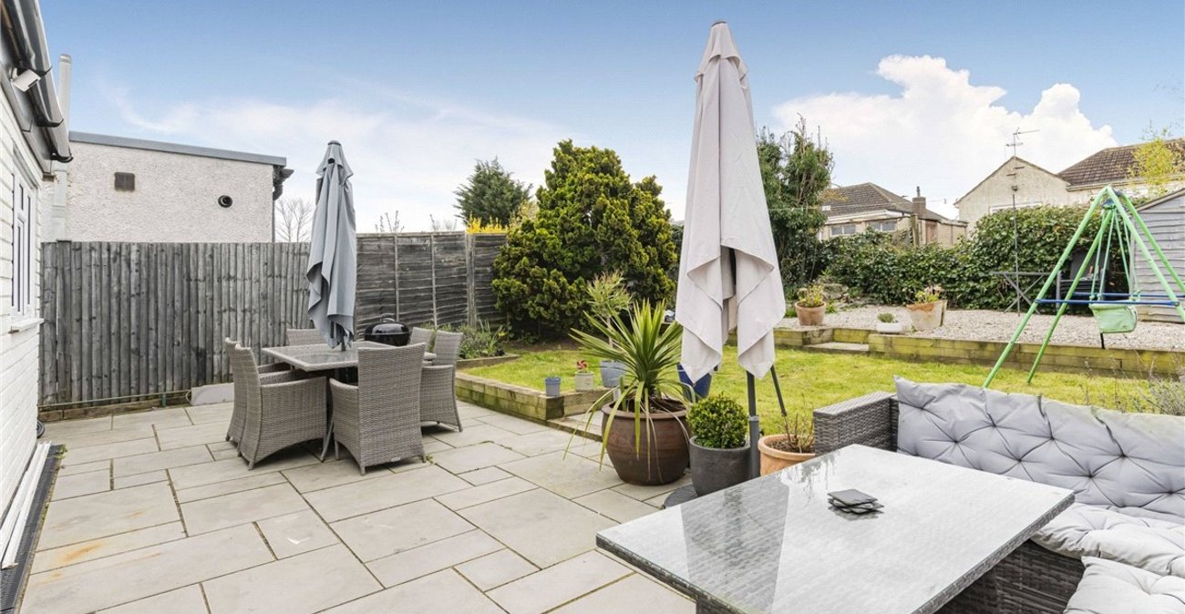 4 bedroom bungalow for sale in Orpington | Robinson Jackson