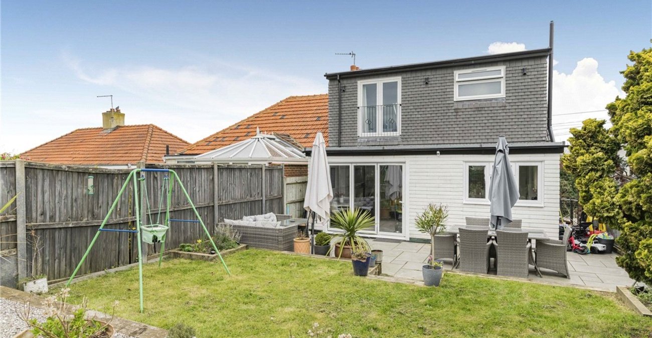4 bedroom bungalow for sale in Orpington | Robinson Jackson