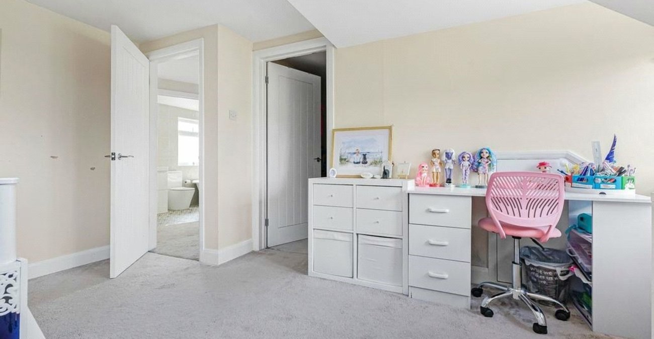 4 bedroom bungalow for sale in Orpington | Robinson Jackson