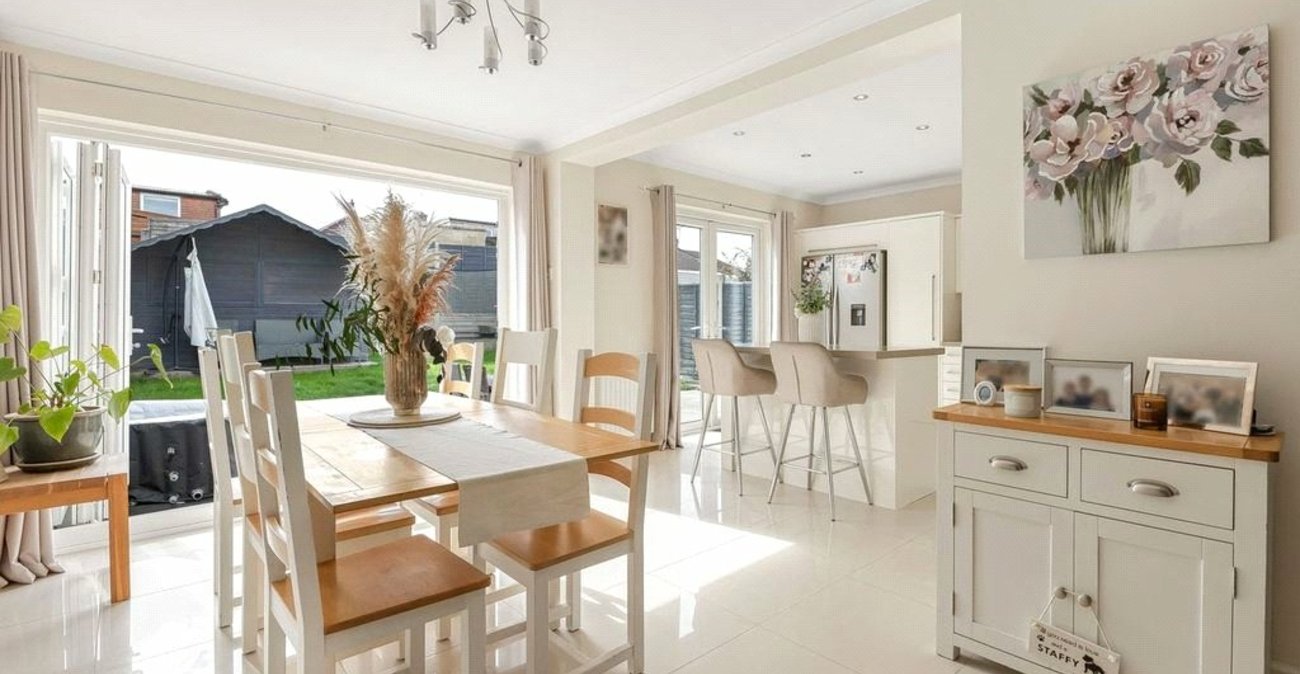 4 bedroom bungalow for sale in Orpington | Robinson Jackson