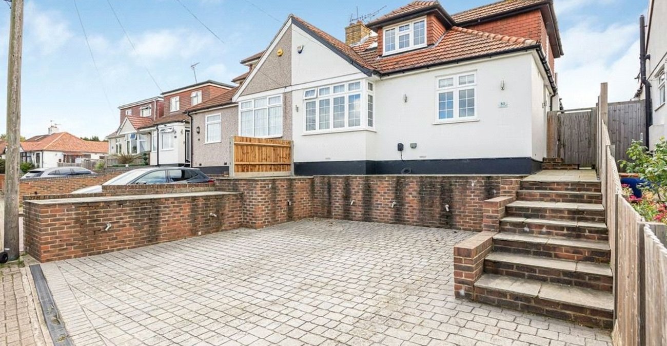 4 bedroom bungalow for sale in Orpington | Robinson Jackson