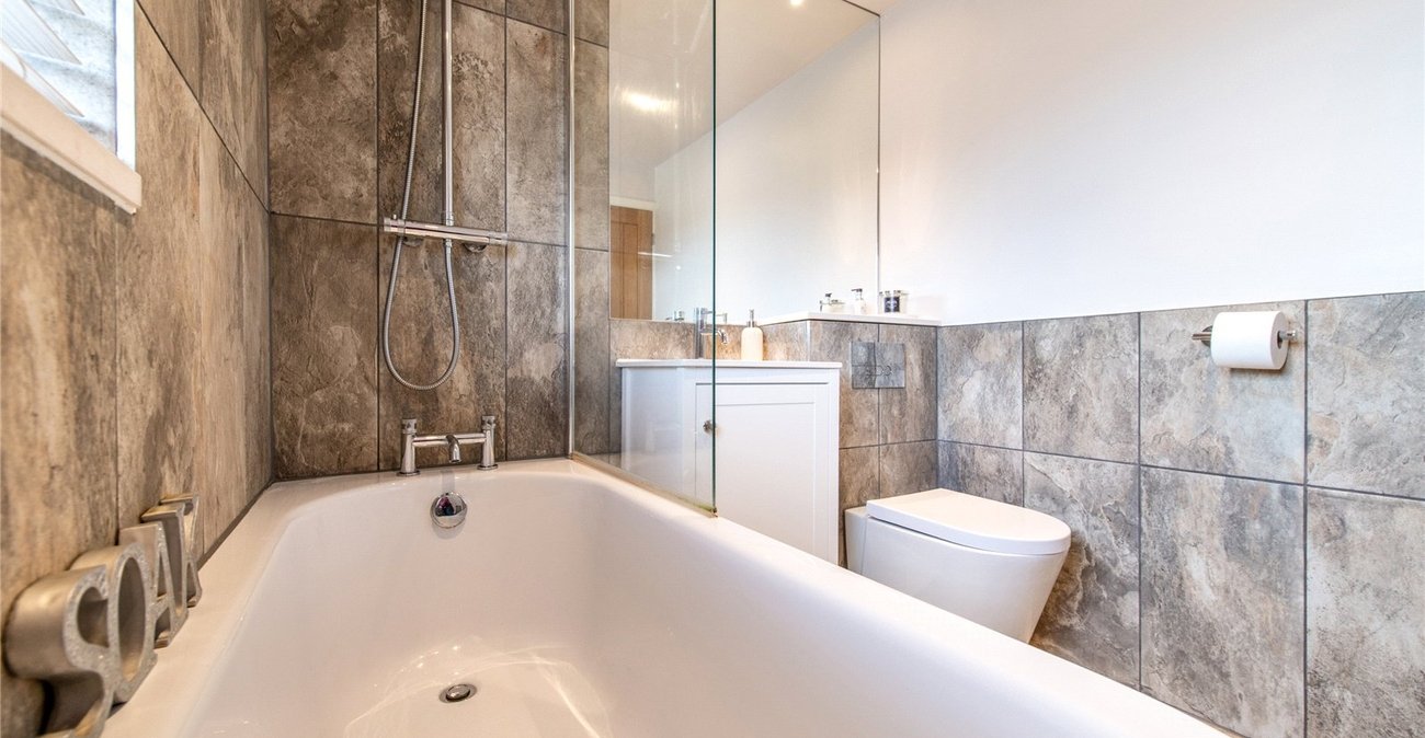 5 bedroom house for sale in Gravesend | Robinson Michael & Jackson