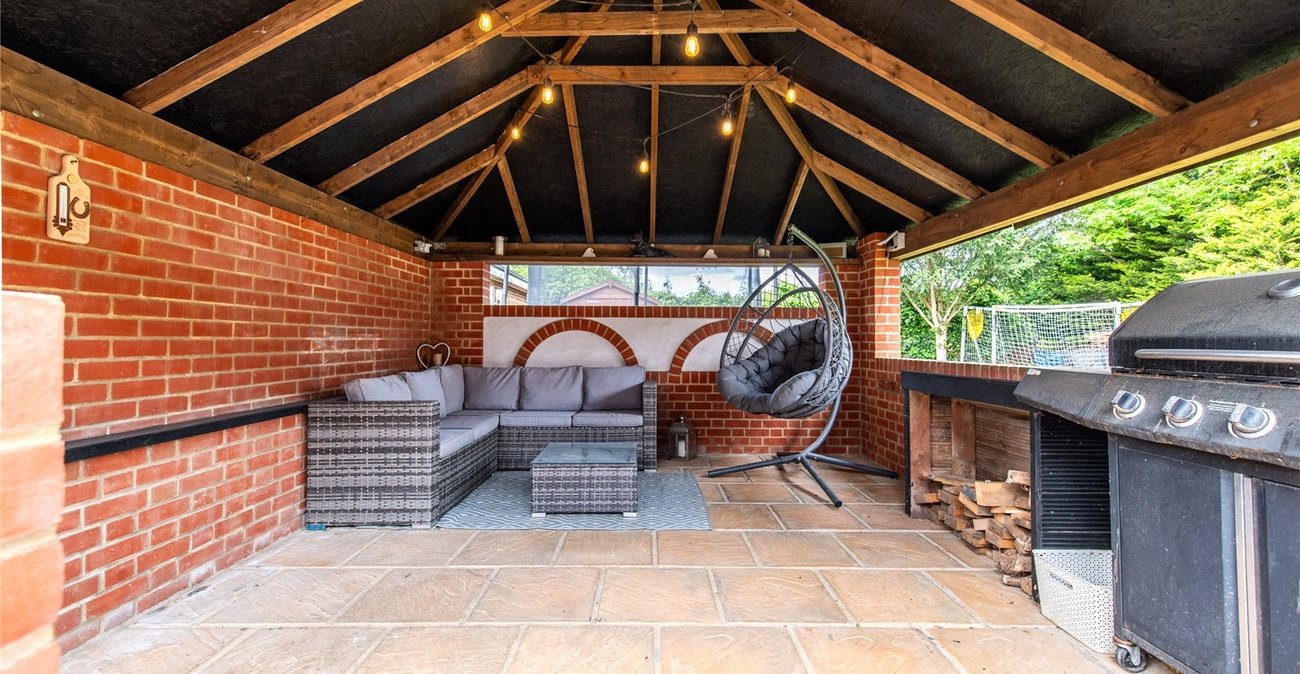 5 bedroom house for sale in Gravesend | Robinson Michael & Jackson