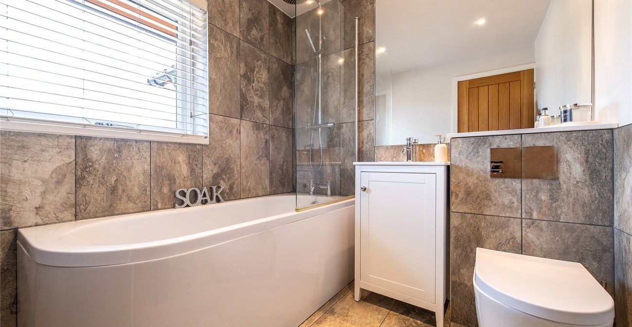 5 bedroom house for sale in Gravesend | Robinson Michael & Jackson