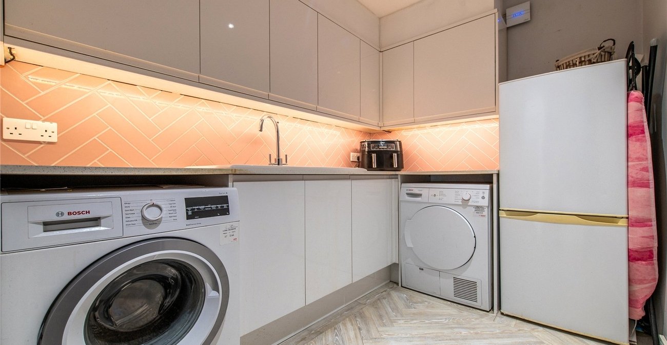 5 bedroom house for sale in Gravesend | Robinson Michael & Jackson