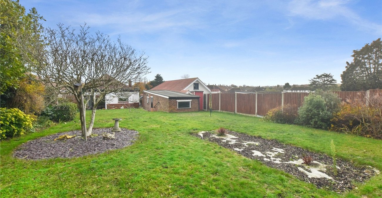2 bedroom bungalow for sale in Bexley | Robinson Jackson