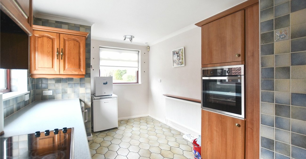 2 bedroom bungalow for sale in Bexley | Robinson Jackson