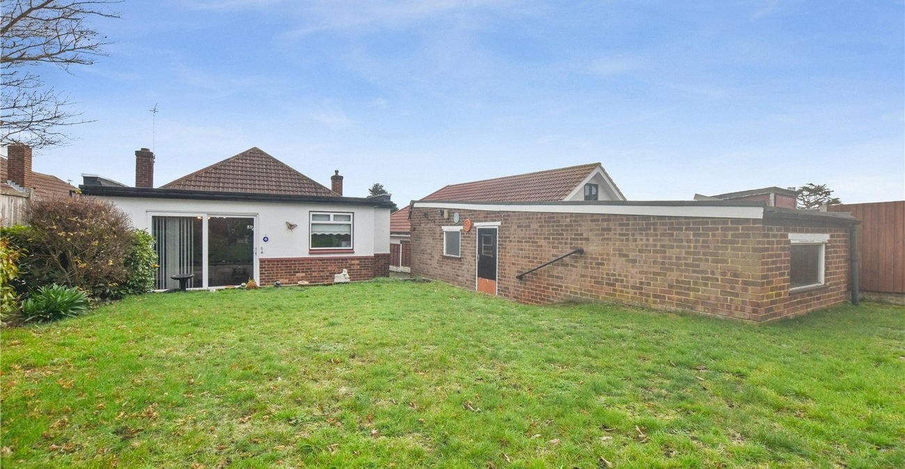 2 bedroom bungalow for sale in Bexley | Robinson Jackson