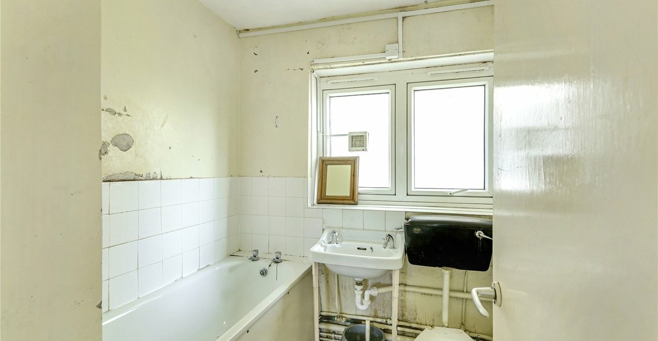 1 bedroom property for sale in  | Robinson Jackson