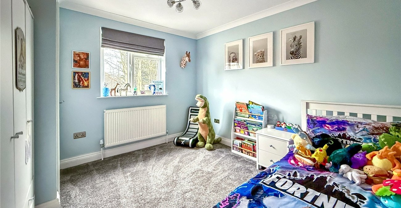 4 bedroom house for sale in Hextable | Robinson Jackson