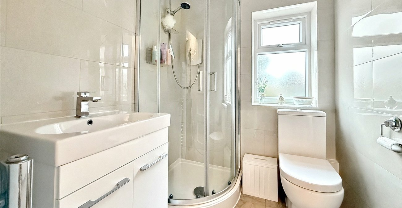 4 bedroom house for sale in Hextable | Robinson Jackson